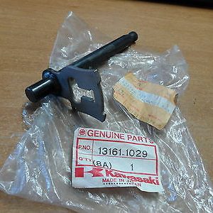 13161-1029 LEVER-COMP-CHANGE SHAFT