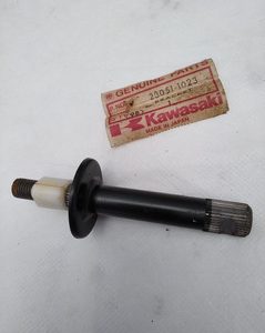 23051-1023 BRACKET,TURN SIGNAL Z1300