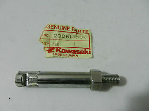 23051-1032 BRACKET TURN SIGNAL FRONT