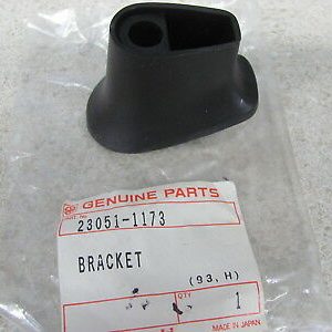 23051-1173 BRACKET-SIGNAL LAMP ZX6
