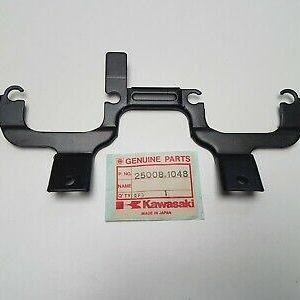 25008-1057 BRACKET-METER Gpz550/750/1000
