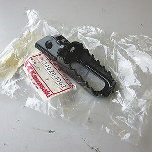 34028-1052 STEP,LH KDX80