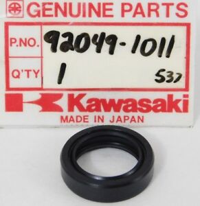 92049-1011 OIL SEAL
