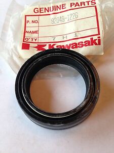 92049-1226 OIL SEAL