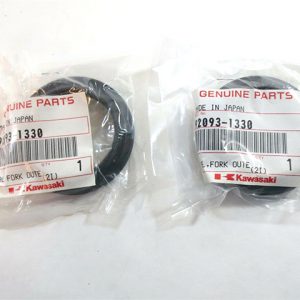 92093-1330 FORK OUTER TUBE SEAL