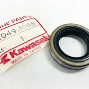 92049-1068 OIL SEAL